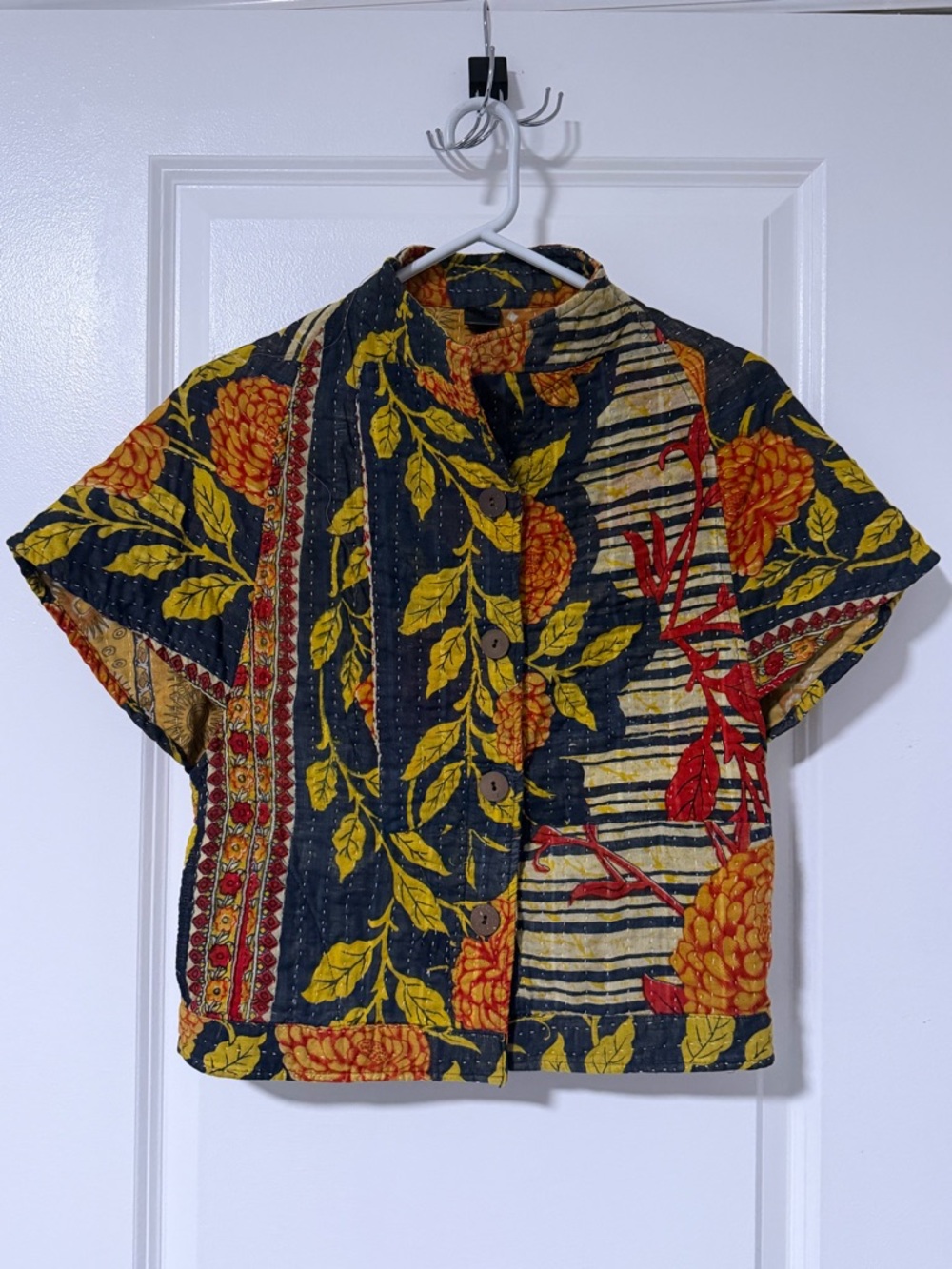 Unique Vintage Kantha Short-Sleeve Floral Patchwork Blouse